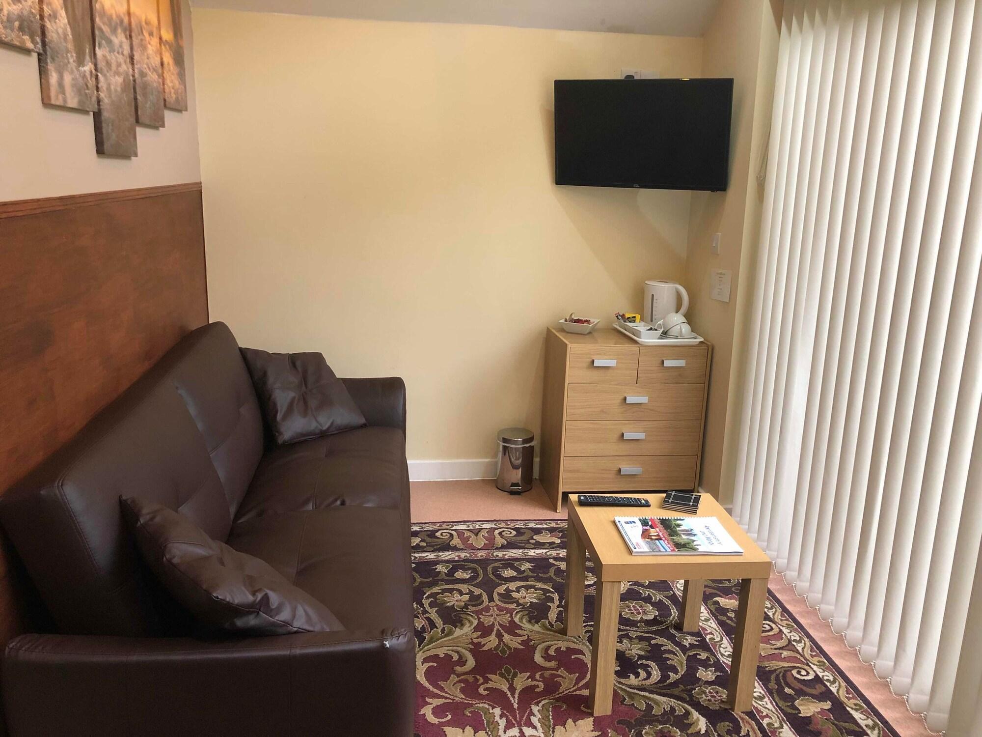 Oyo Eastbank Hotel, Speyside Scotland Rothes المظهر الخارجي الصورة